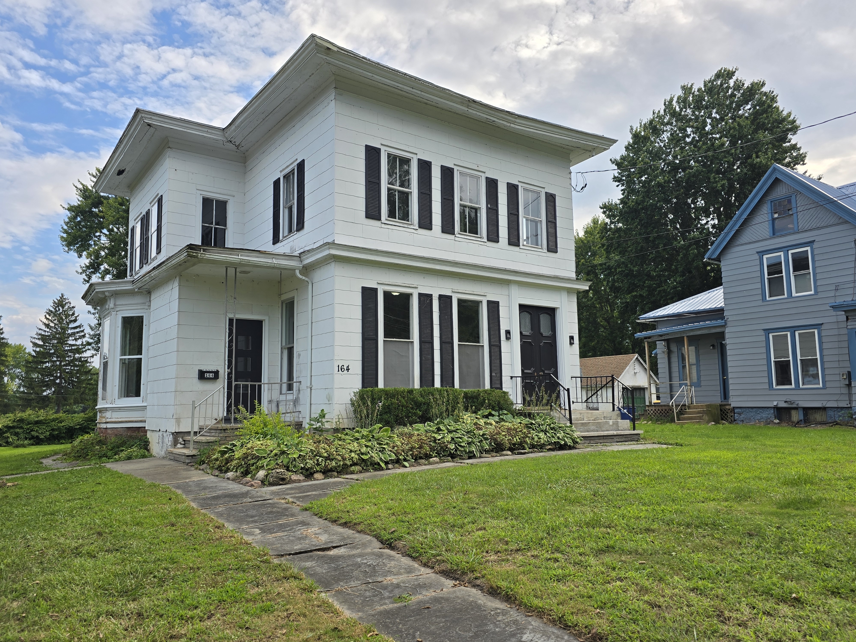 164 West Genesee Street - Front